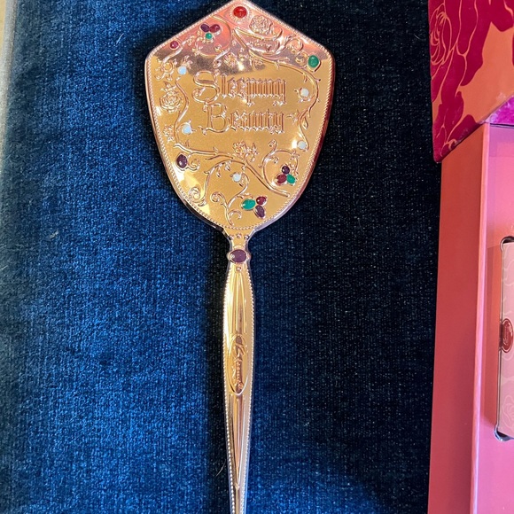 Disney Sleeping Beauty 1959 makeup & mirror collection from Besame. Sold Out! - Picture 10 of 15